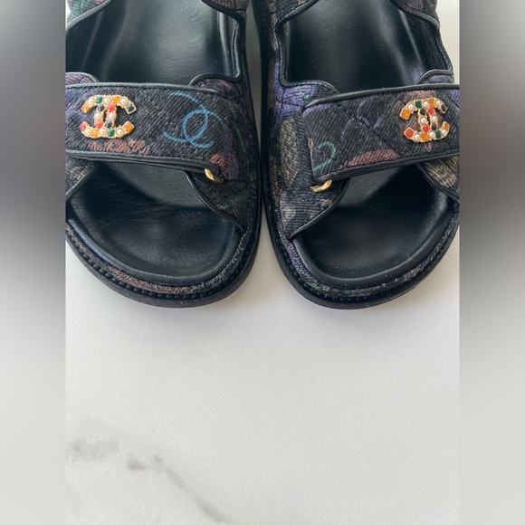 Rare Chanel dad Sandals - Picture 4 of 5